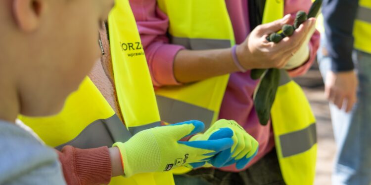 Miejski Dzień Ziemi w Chorzowie. Chorzowianie zadbali o czystość Żabich Dołów