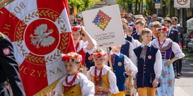 Chorzów uczcił Świętego Floriana. Pochód Ludzi Ognia przypomniał o hutniczej tożsamości miasta