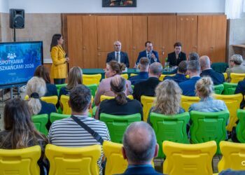 Prezydent Chorzowa spotkał się z mieszkańcami Maciejkowic. Rozmawiano o estakadzie, centrum i sprawach dzielnicy