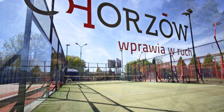 Chorzów zaprasza do aktywności. MORiS udostępnia boiska i korty na świeżym powietrzu