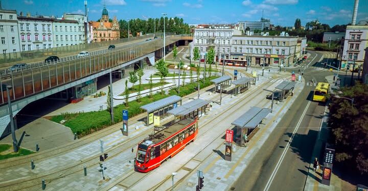 Komunikacja miejska wraca pod estakadę. Ważne zmiany dla pasażerów w Chorzowie
