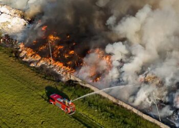Pożar przy ul. Kluczborskiej opanowany. Zakończono akcję gaśniczą na terenie PreZero