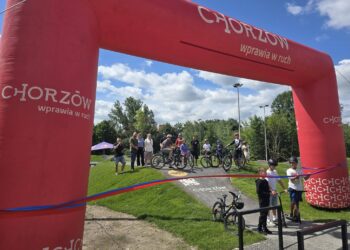 Nowy pumptrack w Chorzowie oficjalnie otwarty. Przy ul. 3 Maja i Janasa powstała strefa aktywnej rekreacji
