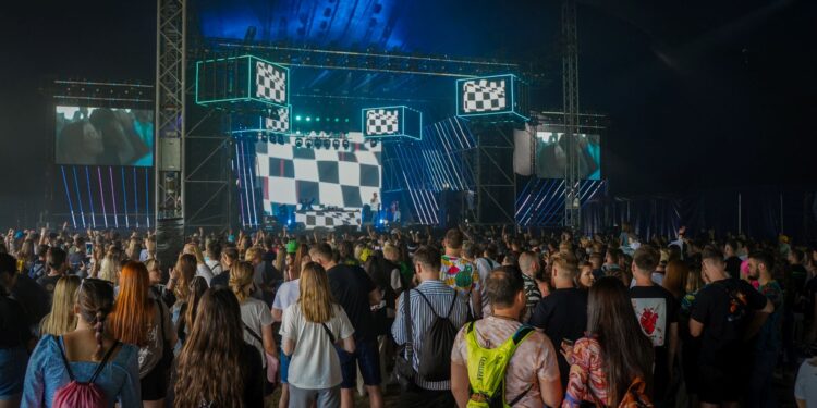 Fajer Festiwal rozgrzał Chorzów. Bedoes 2115 z mocnym finałem pierwszego dnia