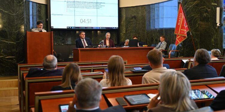 Juta Kostorz Honorową Obywatelką Chorzowa. Radni także o szpitalu i strategii miasta